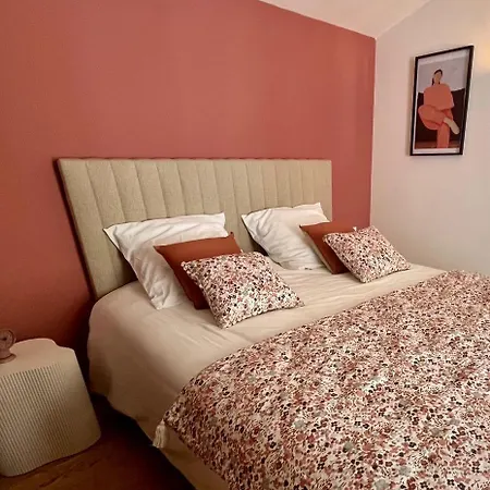 La Loge Des Remparts 아파트