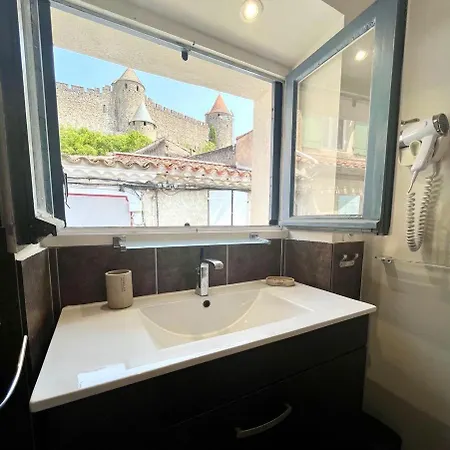 La Loge Des Remparts 아파트
