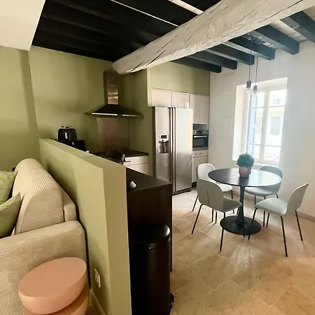 La Loge Des Remparts 아파트 *